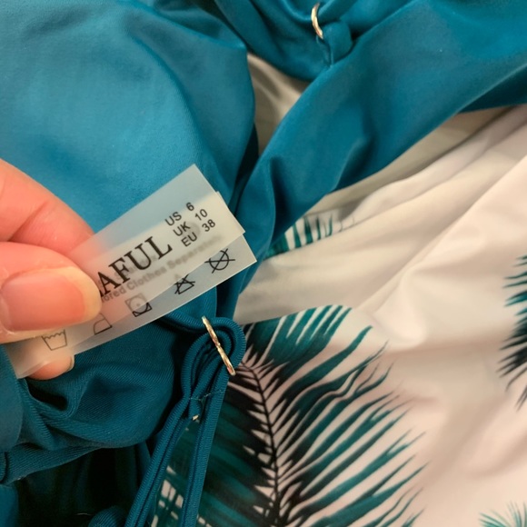 Teal Palm leaves bikini - Picture 3 of 4